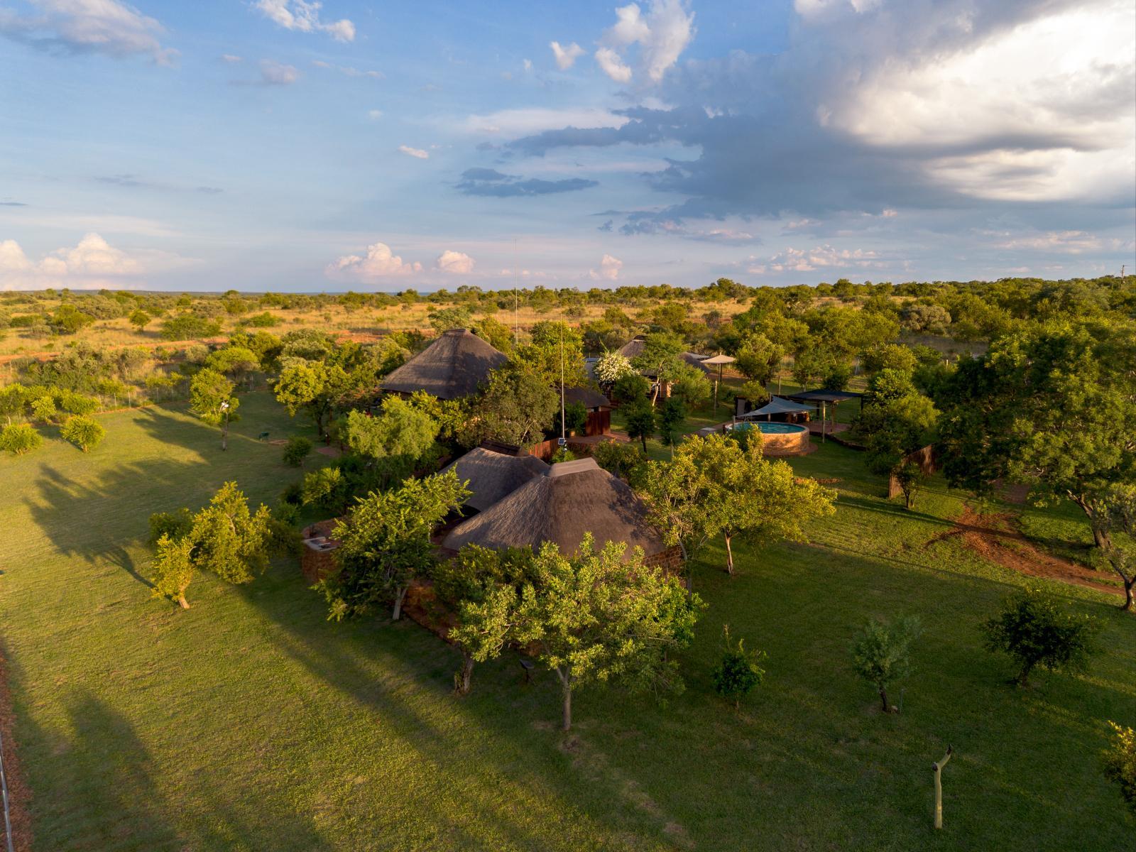 DamSide View deluxe holiday home